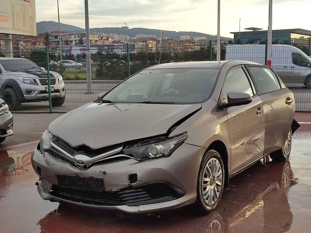 AURIS 1.33 LIFE