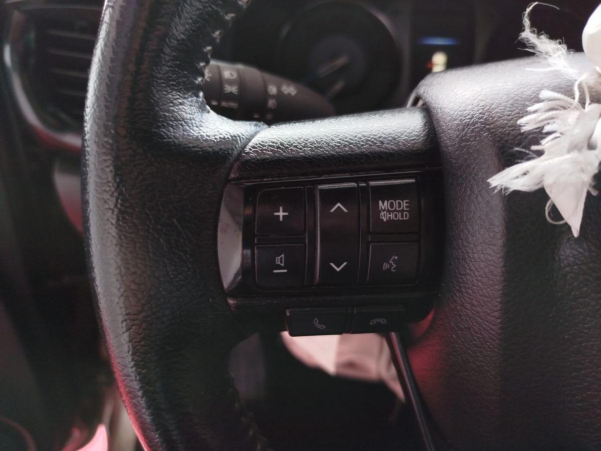 HILUX 2.4 D-4D 150 4*4 INVINCIBLE A/T