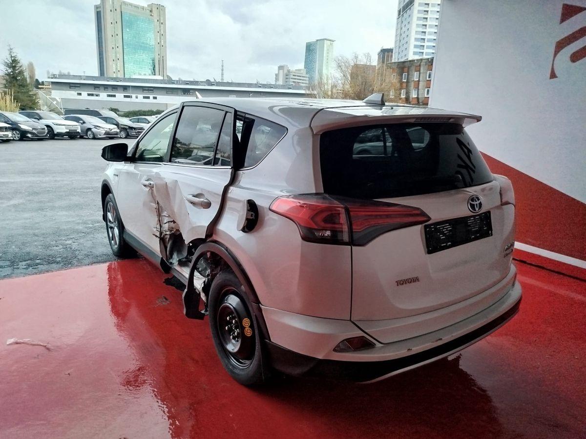 RAV4 2.5 HYBRID PREMIUM PLUS 4x4