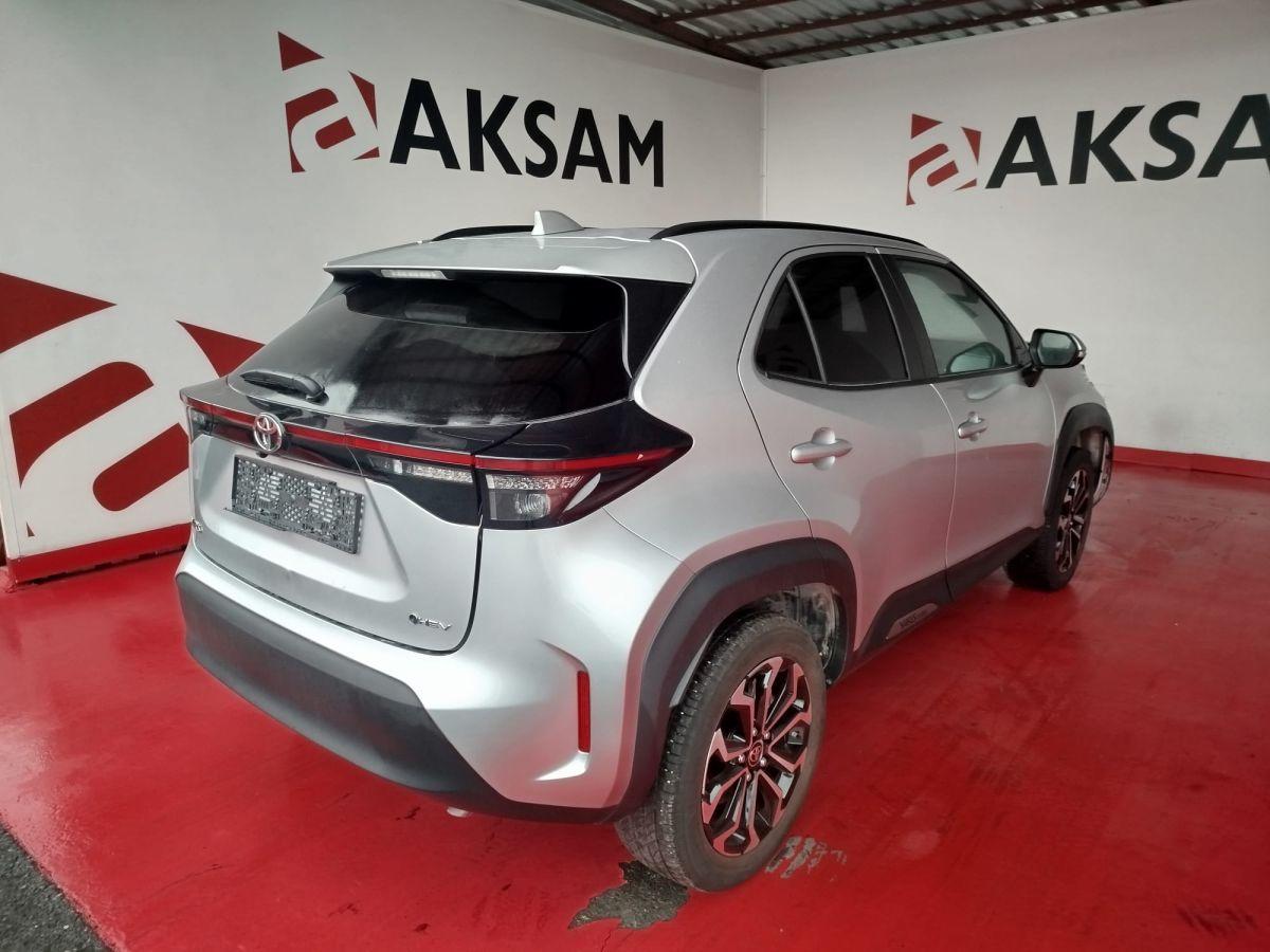 YARIS CROSS 1.5 HYBRID FLAME X-PACK E-CVT FL