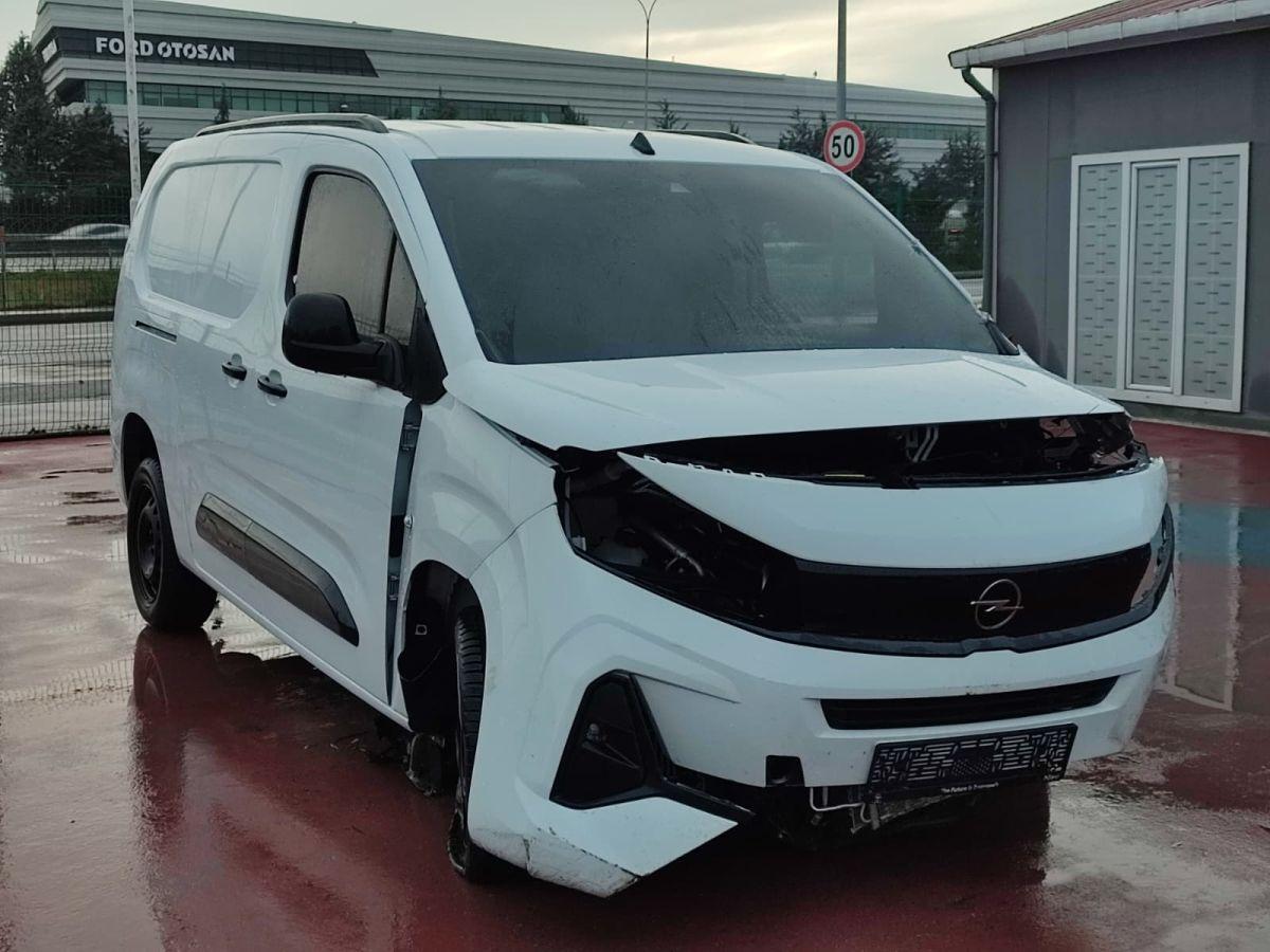 COMBO CARGO 1.5 DIZEL AT8 130 ULTIMATE XL FL