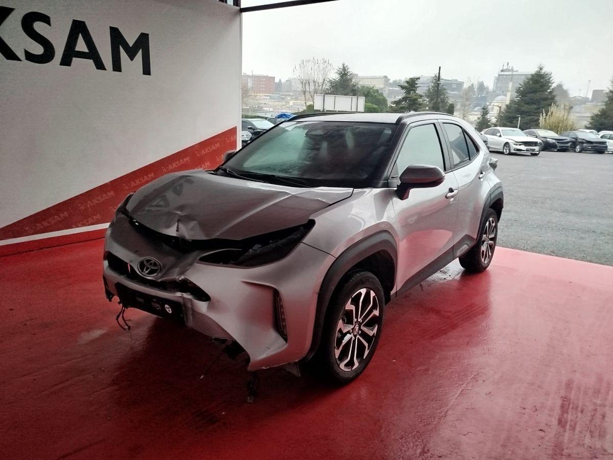 YARIS CROSS 1.5 HYBRID FLAME X-PACK E-CVT FL