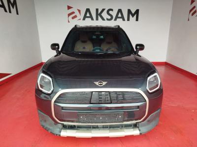 MINI COOPER COUNTRYMAN E 204 FAVOURED