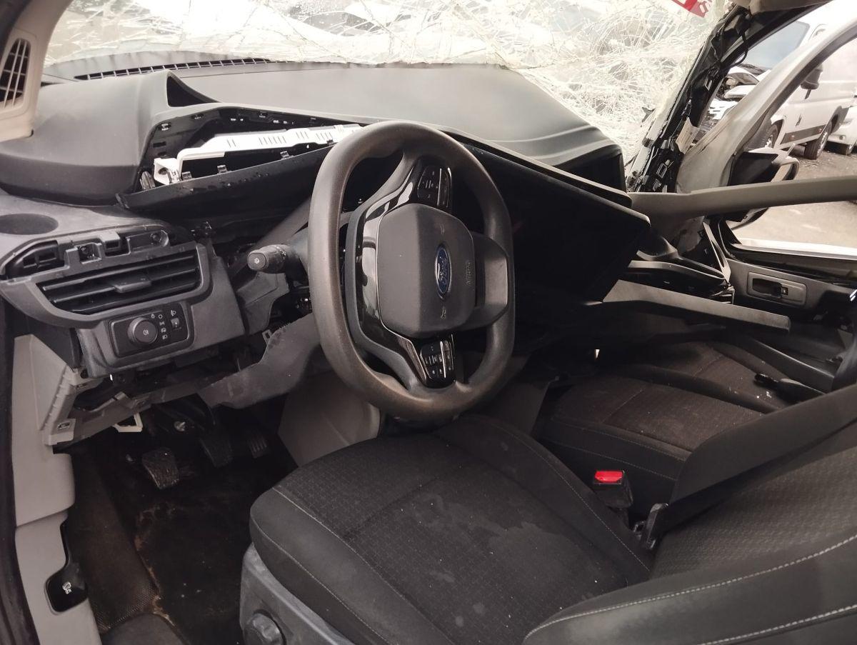 TRANSIT CUSTOM VAN 320S EB UPG 136 TREND