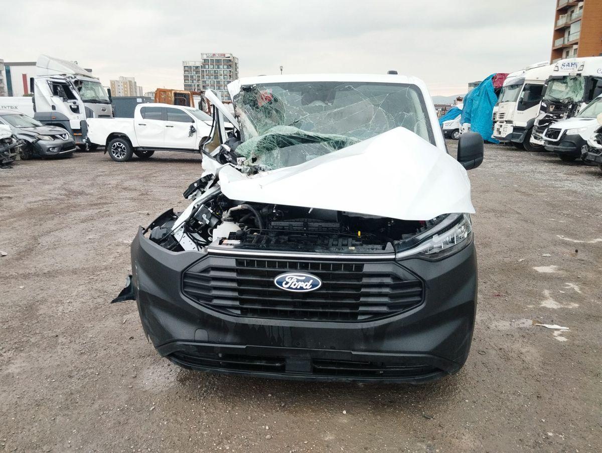 TRANSIT CUSTOM VAN 320S EB UPG 136 TREND