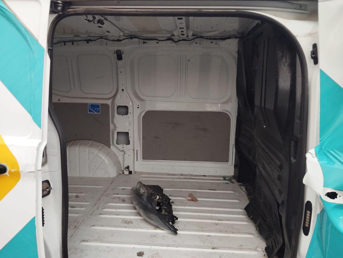 TRANSIT CUSTOM VAN 320S EB UPG 136 TREND