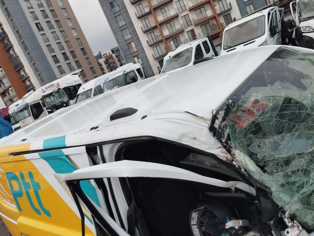 TRANSIT CUSTOM VAN 320S EB UPG 136 TREND