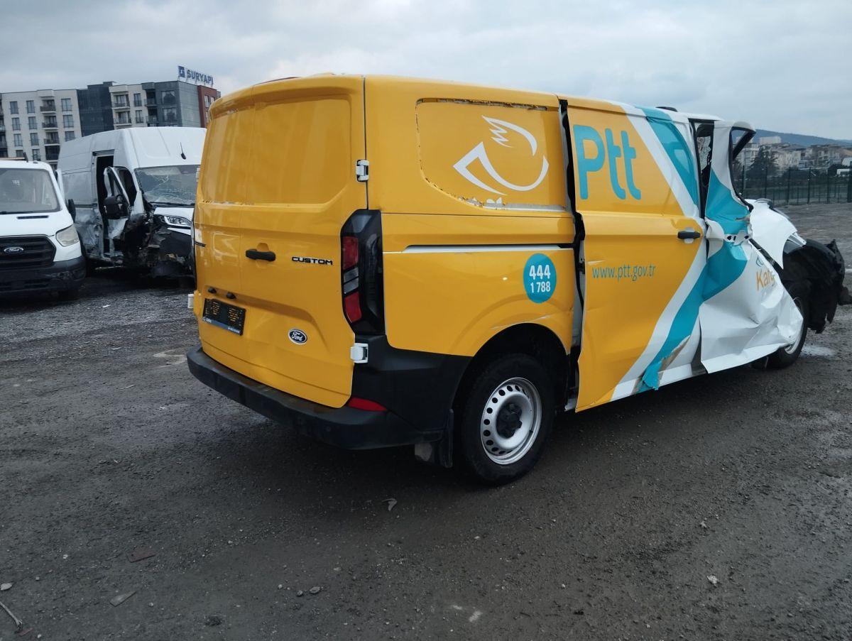 TRANSIT CUSTOM VAN 320S EB UPG 136 TREND