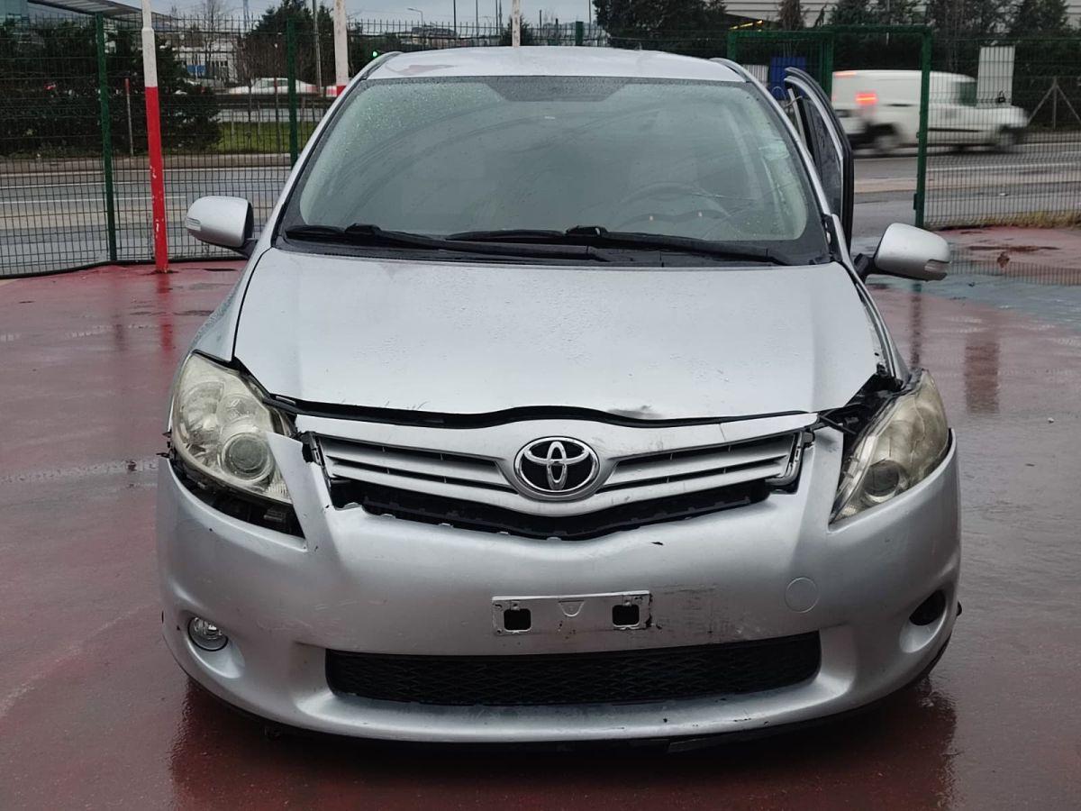 AURIS 1.4 D 4D COMFORT EXTRA