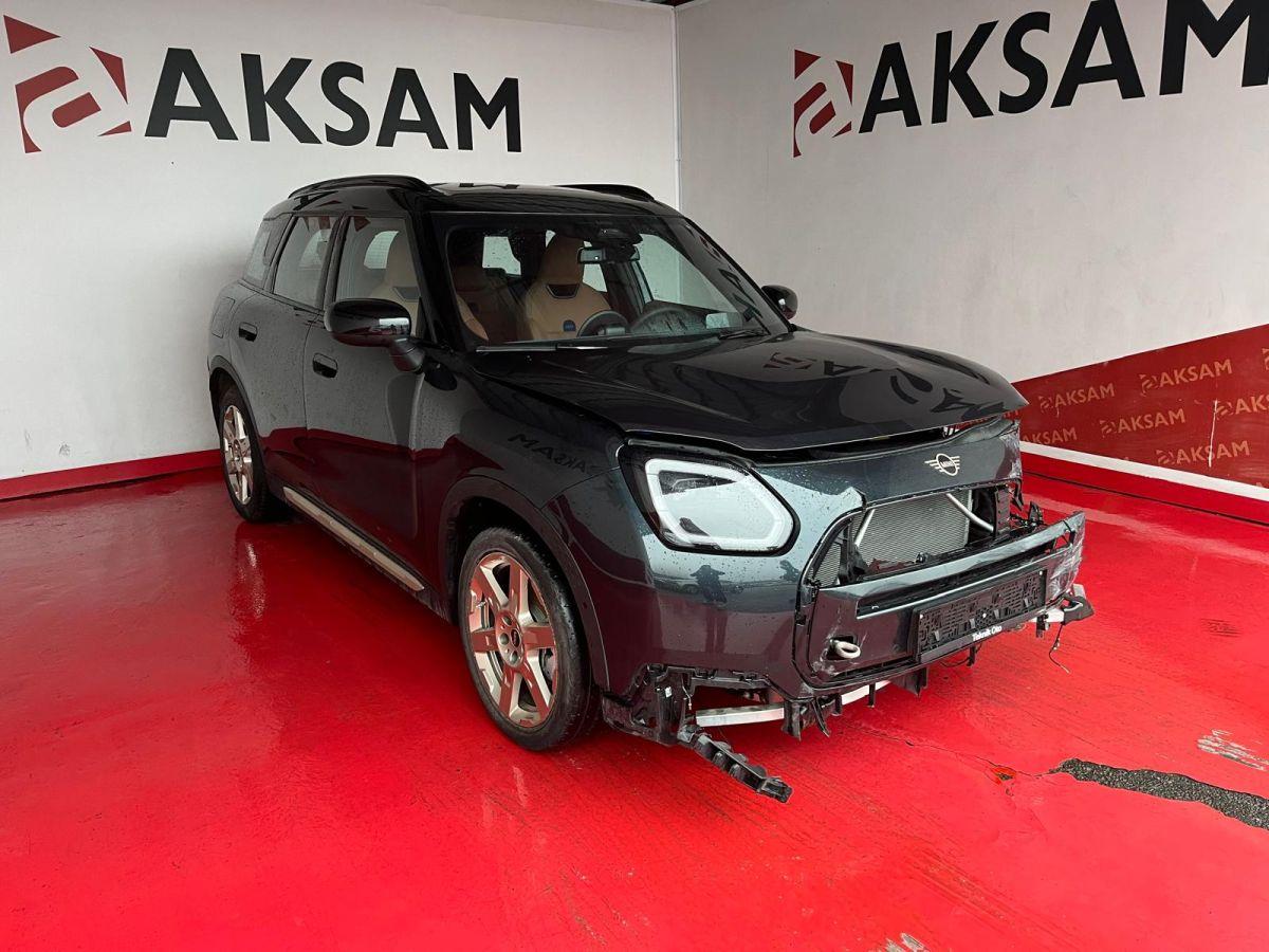 MINI COUNTRYMAN E 204 SPIRIT