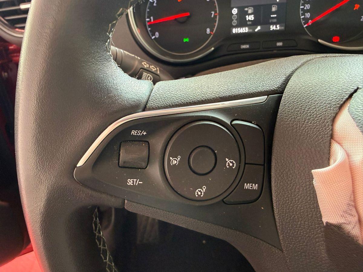 CROSSLAND 1.2 130 AT6 ESSENTIAL