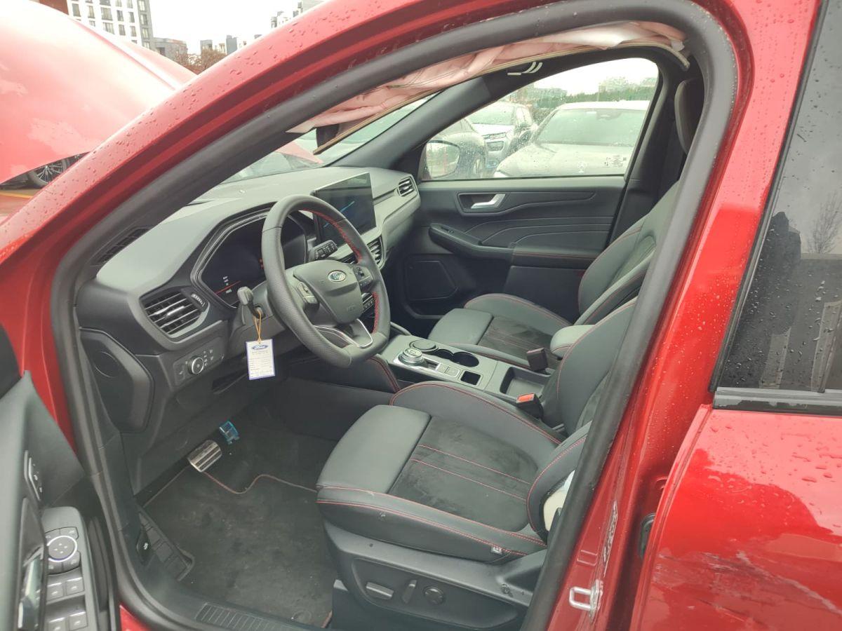 KUGA ST-LINE X 1.5 ECOBOOST 186 8AT FL