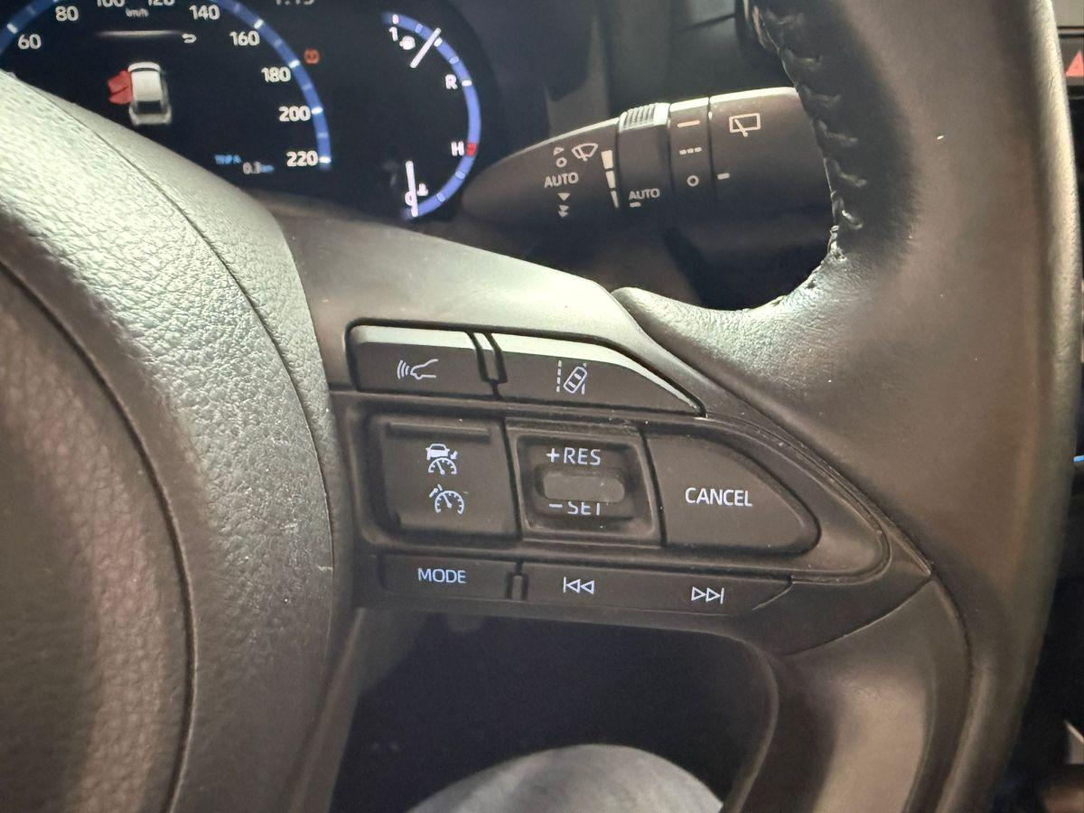 YARIS CROSS 1.5 HYBRID FLAME X-PACK E-CVT