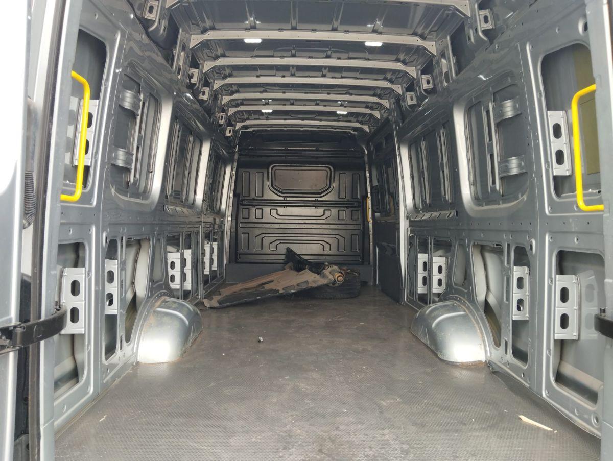 PANELVAN TGE 3.180 4X4 SB L5H3 15.5 M3TOPLION