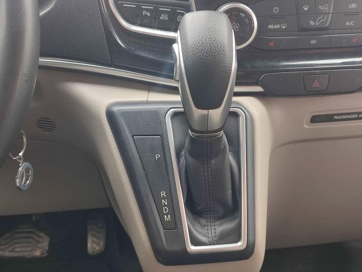 TOURNEO CUSTOM 320L UPGRADE 170 6AT TITANIUM