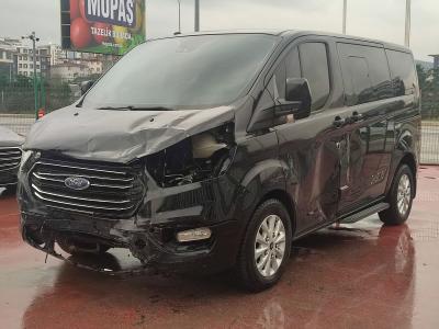 TOURNEO CUSTOM 320L UPGRADE 170 6AT TITANIUM