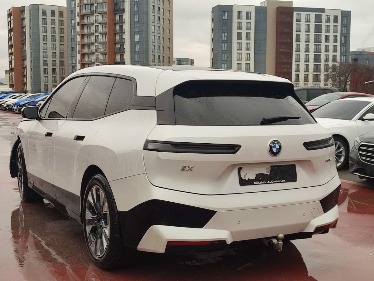 iX XDRIVE40 FIRST EDITION SPORT