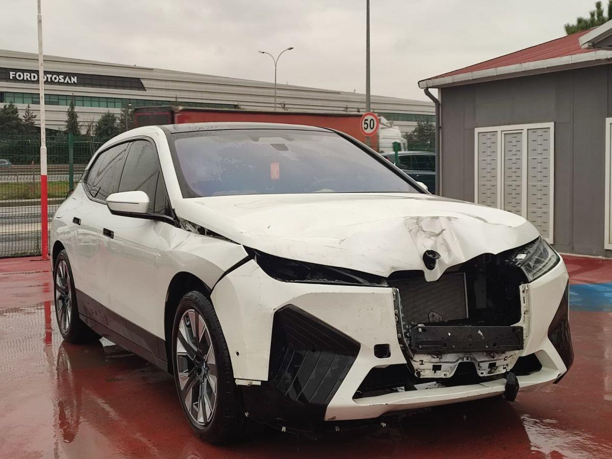 iX XDRIVE40 FIRST EDITION SPORT