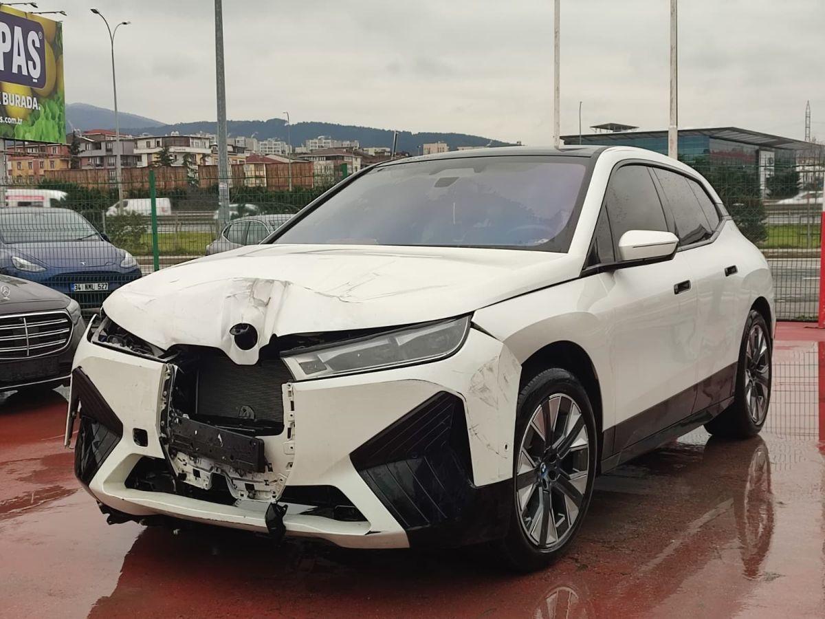 iX XDRIVE40 FIRST EDITION SPORT