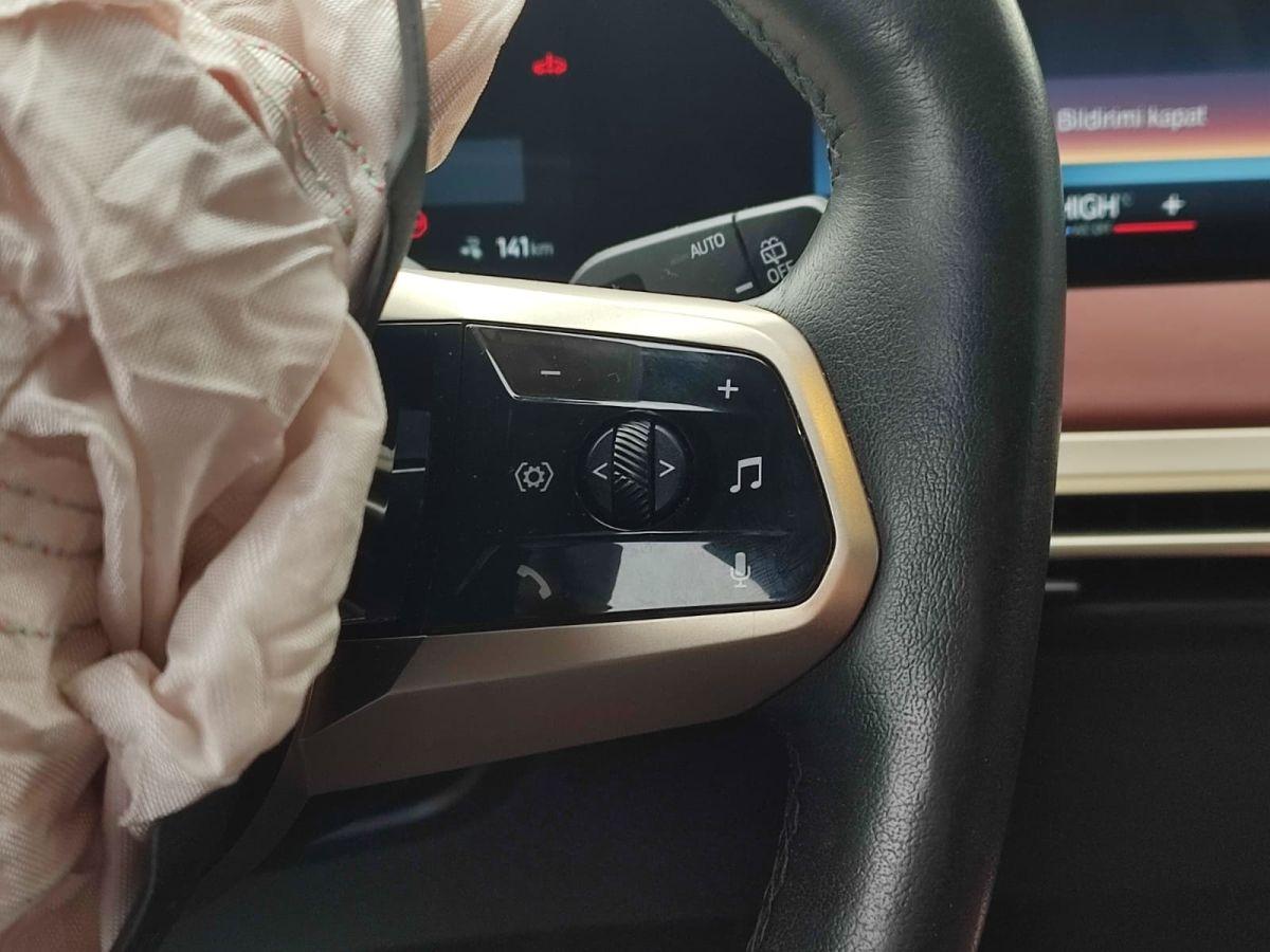 iX XDRIVE40 FIRST EDITION SPORT