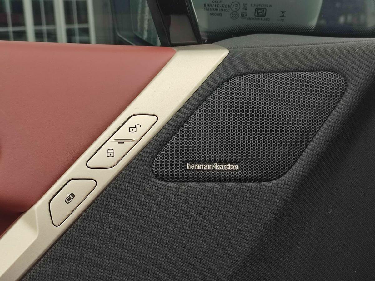 iX XDRIVE40 FIRST EDITION SPORT