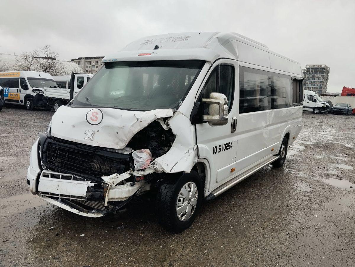 BOXER MINIBUS PERSONEL 16+1 L4H2 2.2BLUEHDI 165