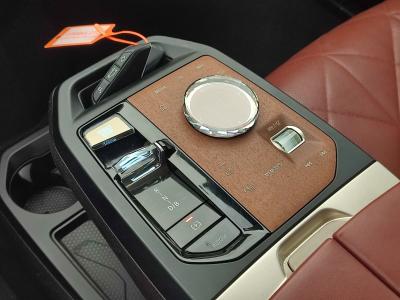iX XDRIVE40 FIRST EDITION SPORT