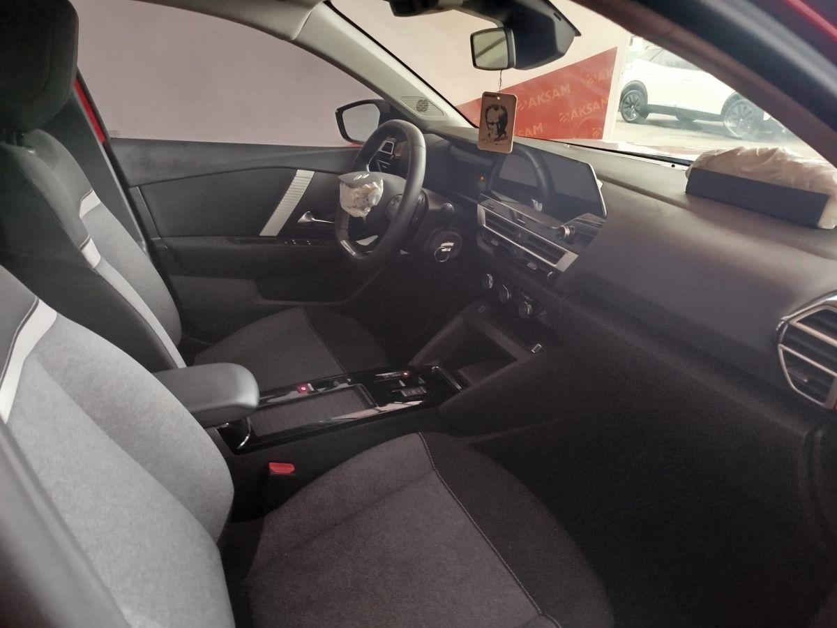 C4 FEEL BOLD 1.2 PURETECH 130 EAT8 E6.3