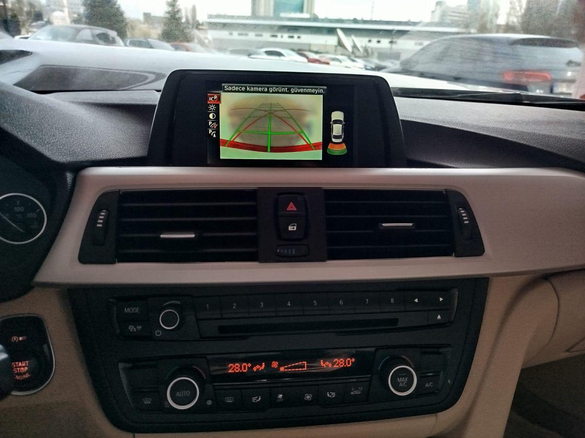 320d SEDAN (184) TECHNO PLUS