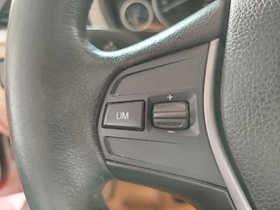 320d SEDAN (184) TECHNO PLUS