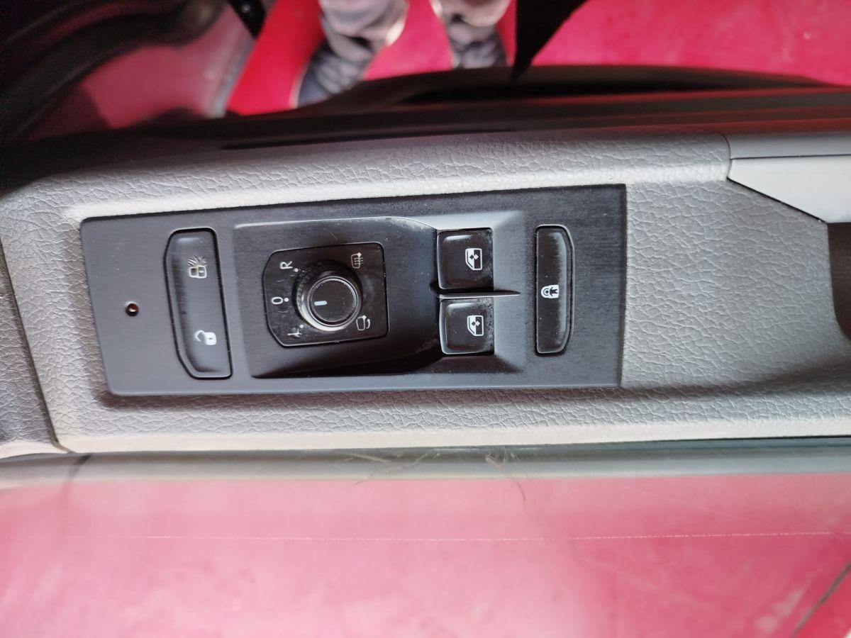 CARAVELLE COMFORTLINE 2.0 TDI 8+1 LWB 150 DSG