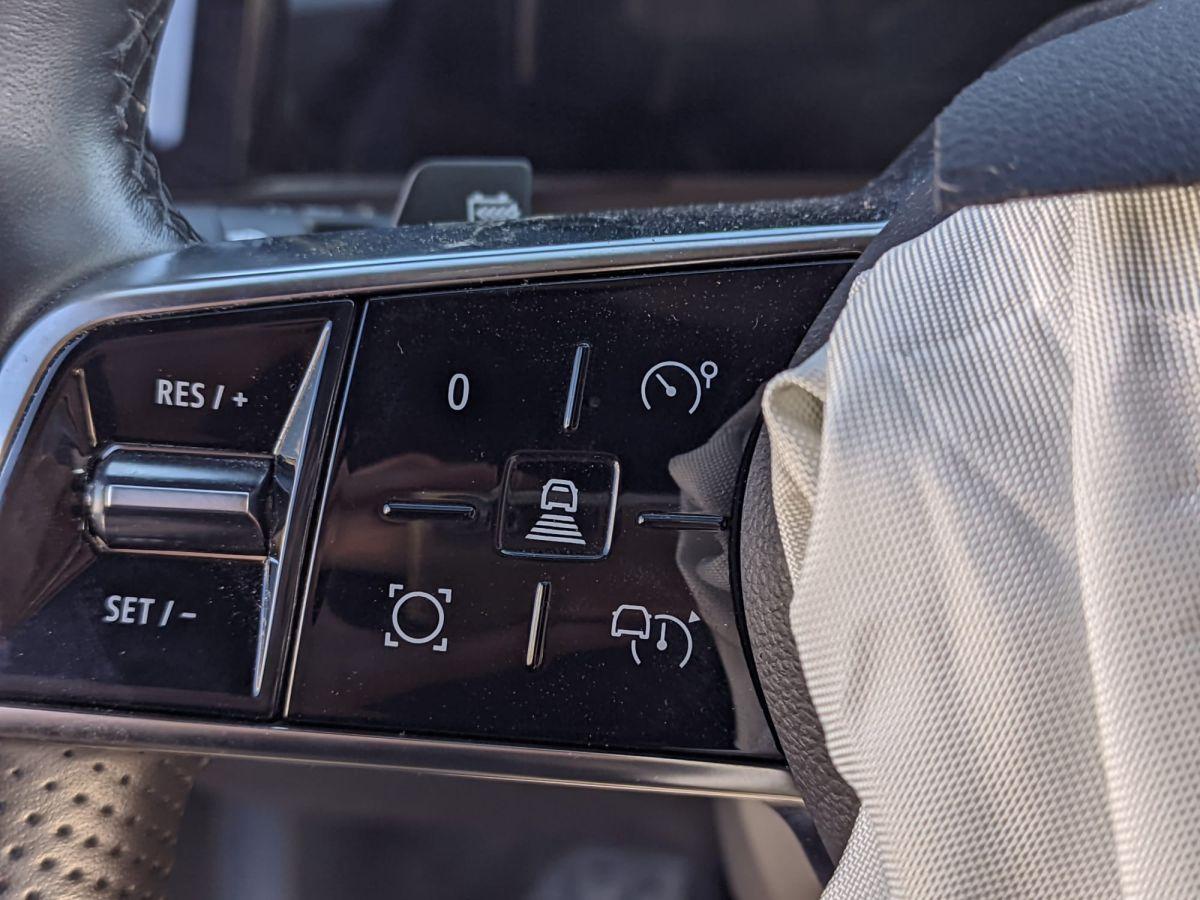 MEGANE E-TECH ICONIC EV60 220