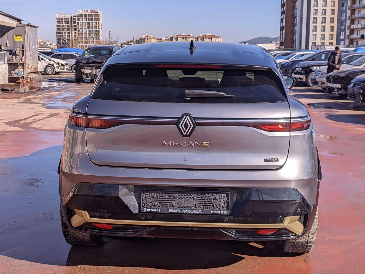 MEGANE E-TECH ICONIC EV60 220