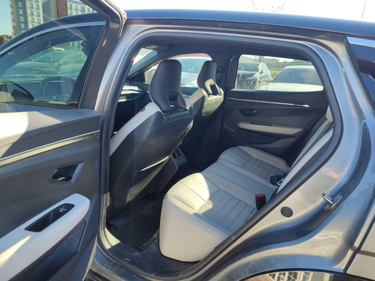 MEGANE E-TECH ICONIC EV60 220