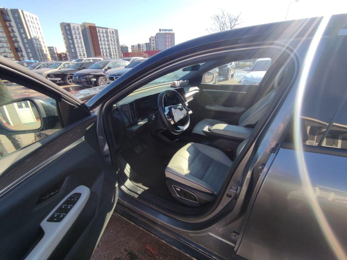 MEGANE E-TECH ICONIC EV60 220