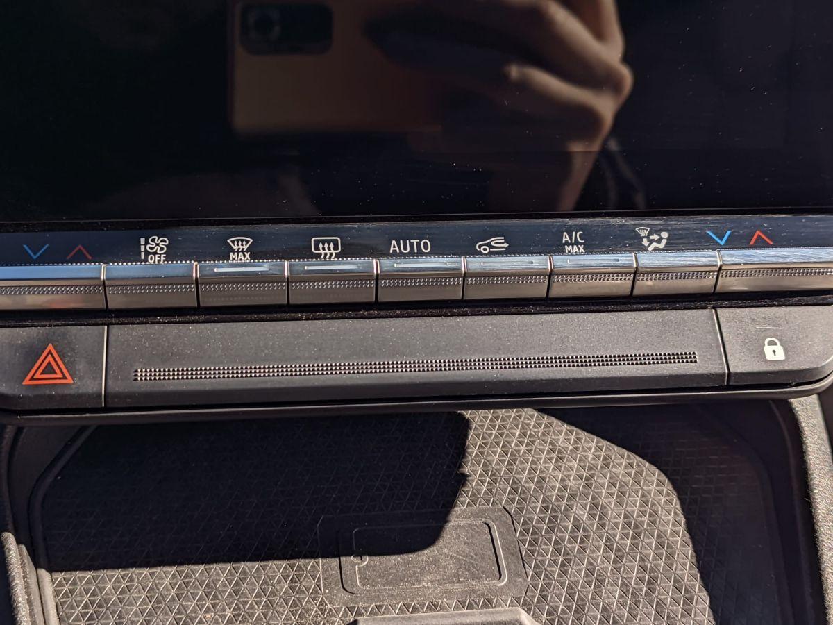 MEGANE E-TECH ICONIC EV60 220