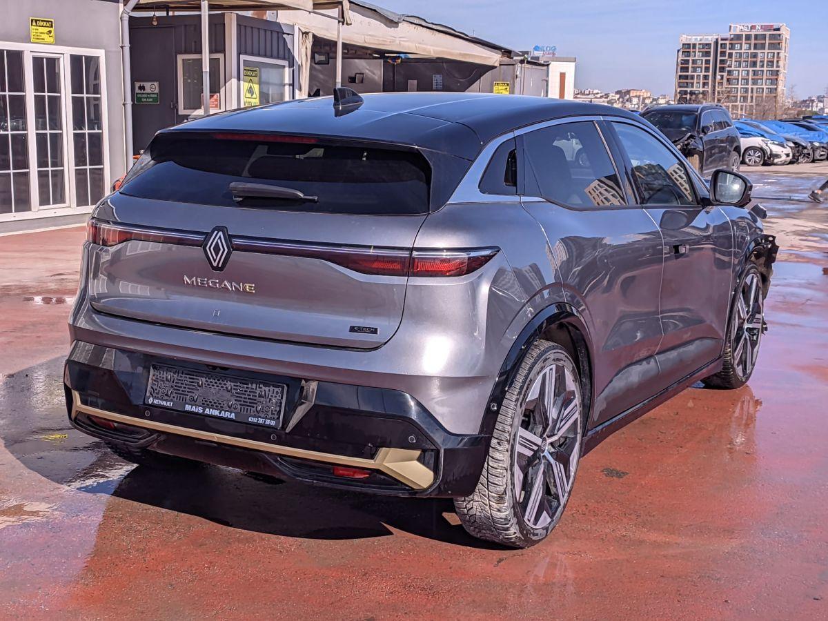 MEGANE E-TECH ICONIC EV60 220