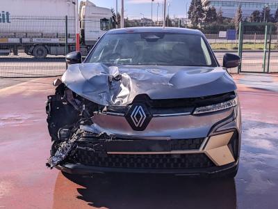 MEGANE E-TECH ICONIC EV60 220