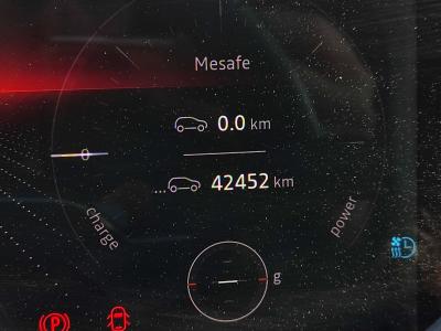 MEGANE E-TECH ICONIC EV60 220