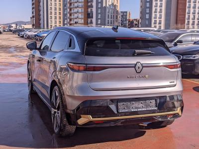 MEGANE E-TECH ICONIC EV60 220