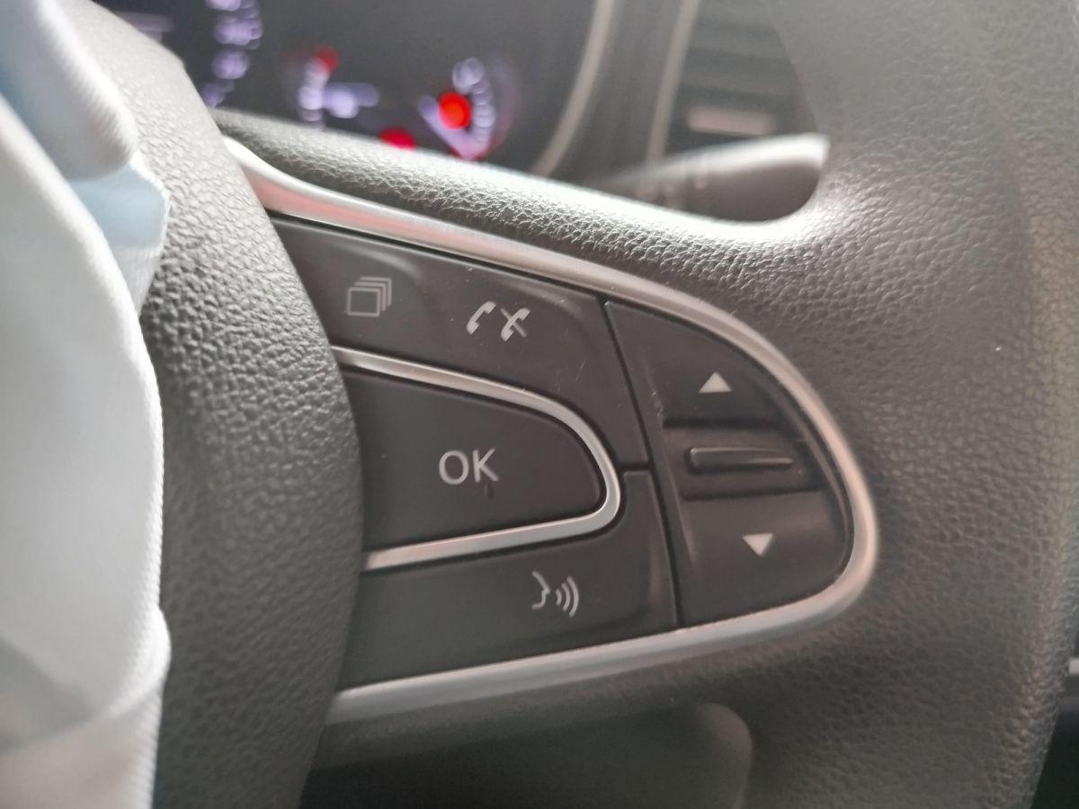 MEGANE SEDAN JOY 1.3 TCE 140