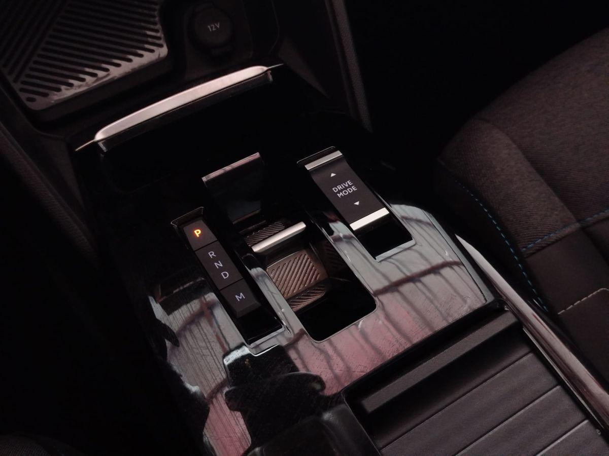 C4 X SHINE BOLD 1.2 PURETECH 130 EAT8