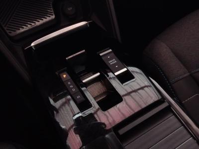 C4 X SHINE BOLD 1.2 PURETECH 130 EAT8