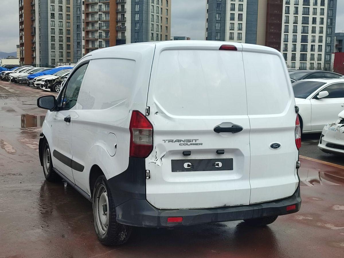 TRANSIT COURIER 1.5 TDCI 75 E6.2 TREND