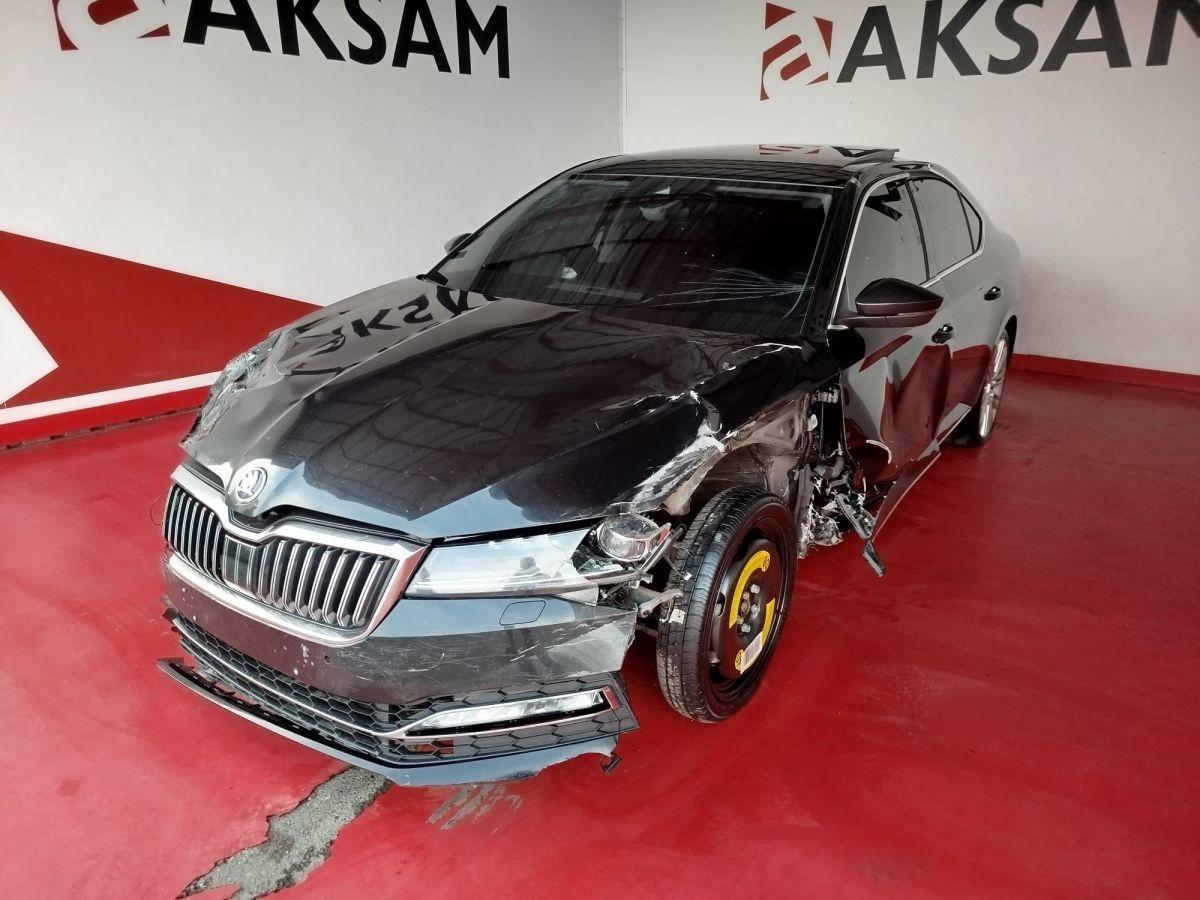 SUPERB 2.0 TSI 280 4x4 DSG L&K CRYSTAL