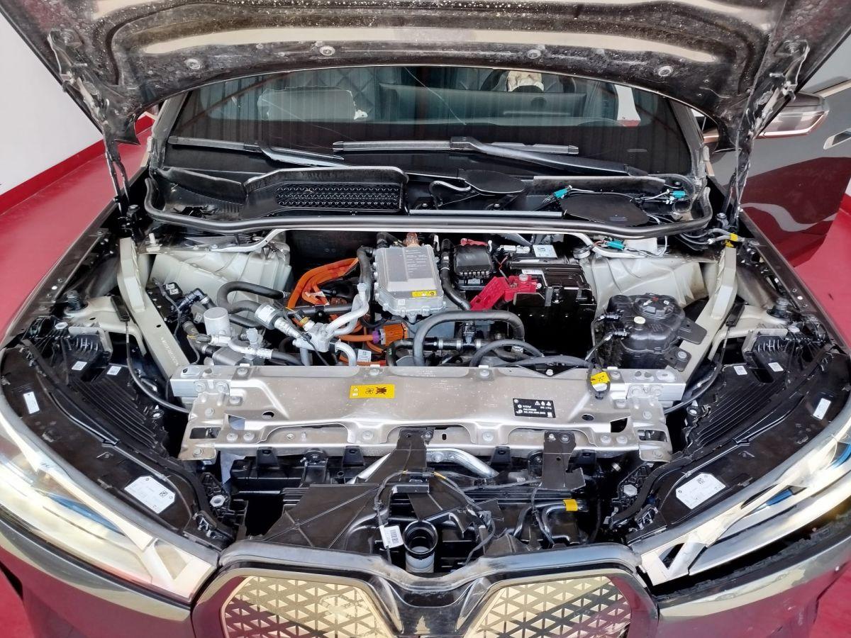 iX XDRIVE50 FIRST EDITION SPORT