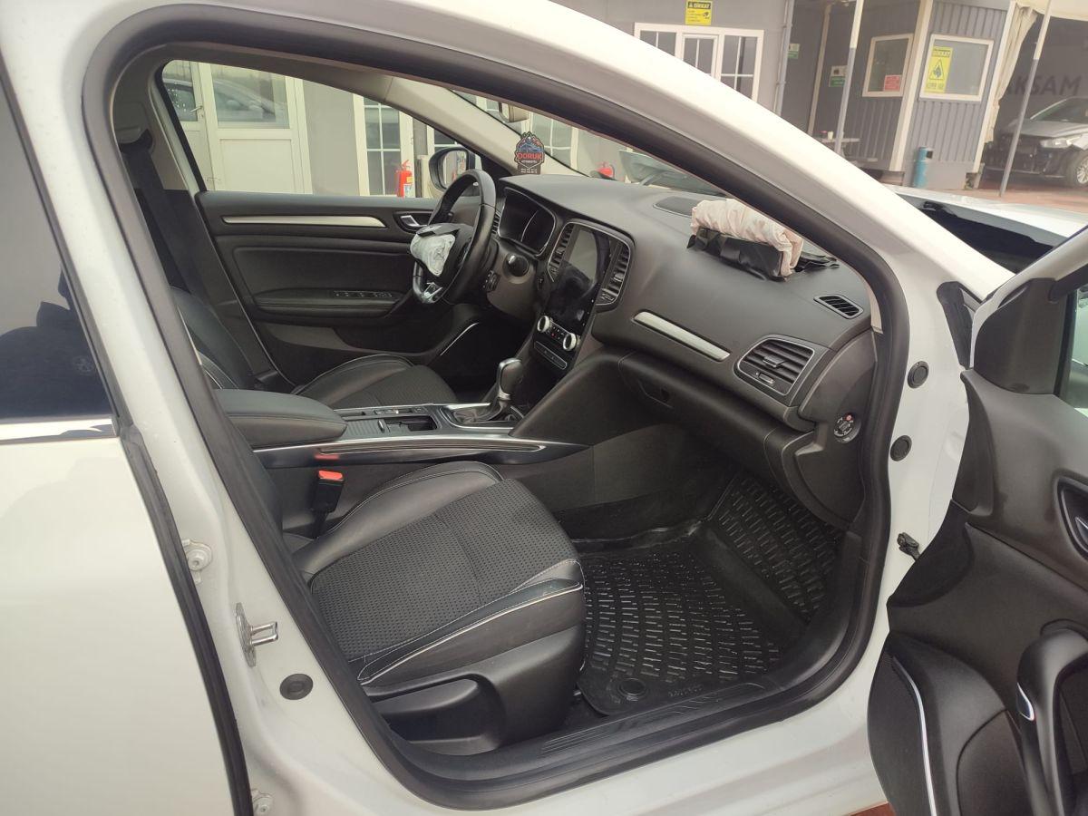 MEGANE SEDAN ICON 1.5 DCI EDC 110