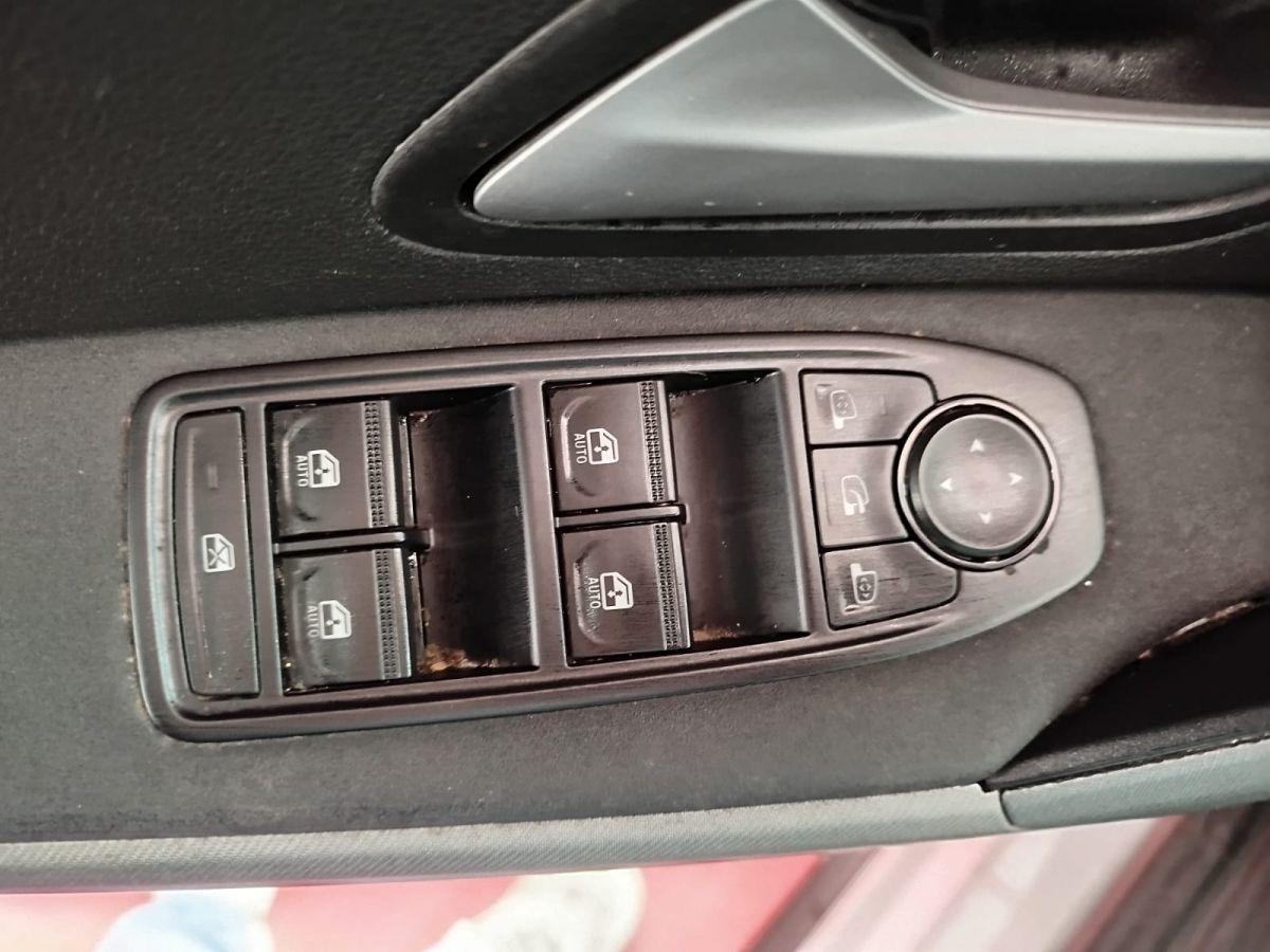 DUSTER TECHNO M.HYBRID ADVANCED 130 4X4