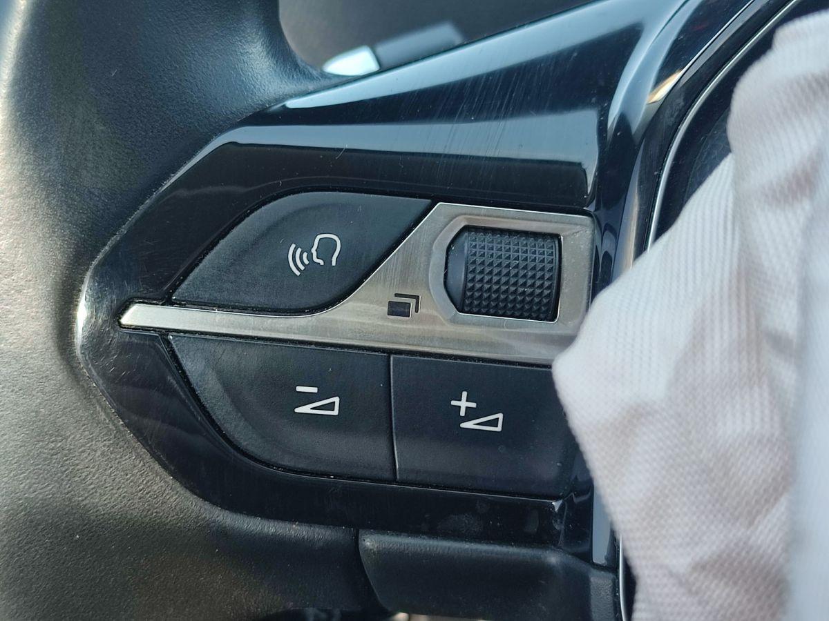 3008 ALLURE 1.5 BLUEHDI 130 EAT8 SELECTION