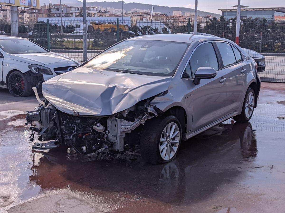 COROLLA 1.8 HYBRID DREAM E-CVT